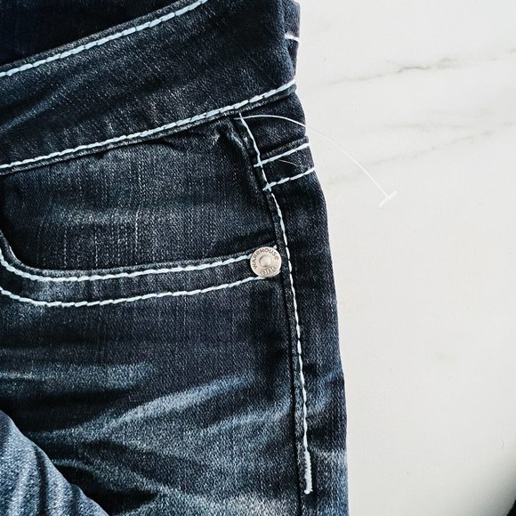 Warehouse One Dark Wash, Mid Rise, Relaxed Straight Jeans, Size 36/Short - Picture 3 of 5